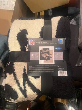 NWT NFL Black and Cream Team Logo Luxe Throw. No offers!